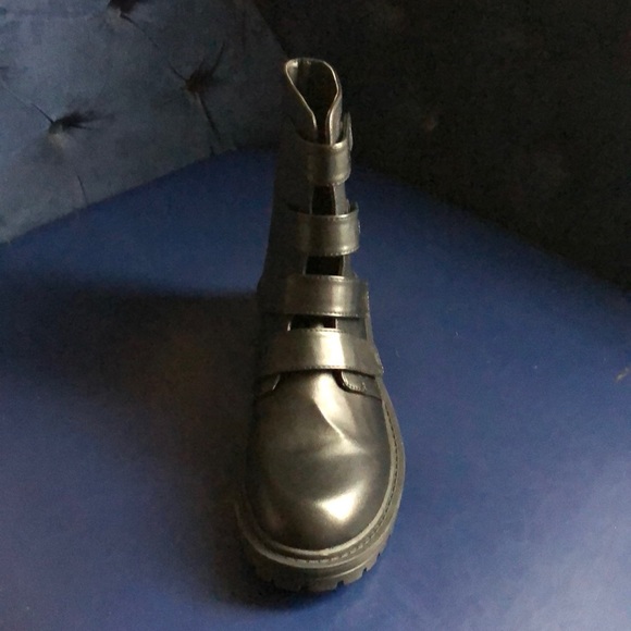 Booties - Picture 4 of 4